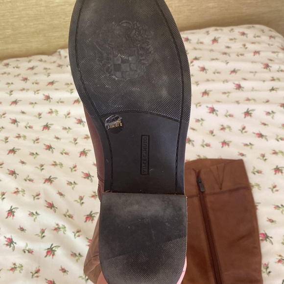 VINCE CAMUTO KNEE HIGH BOOT, size 7.5, Color Light Cognac - Picture 6 of 6